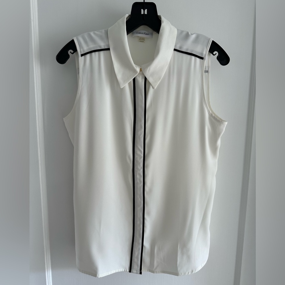 NWOT sleeveless button down
